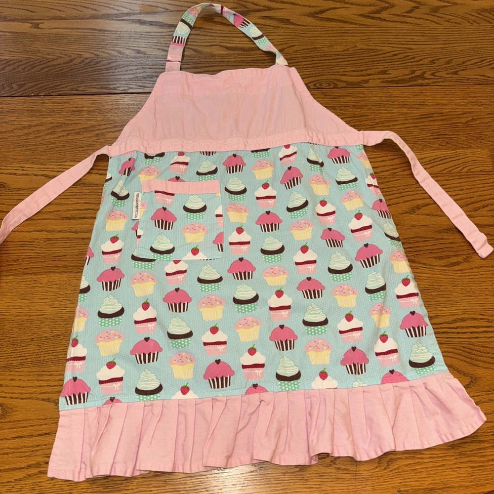 Williams-Sonoma Kids Cupcake Apron  Cooking Crafts Baking Mommy's Helper Photo